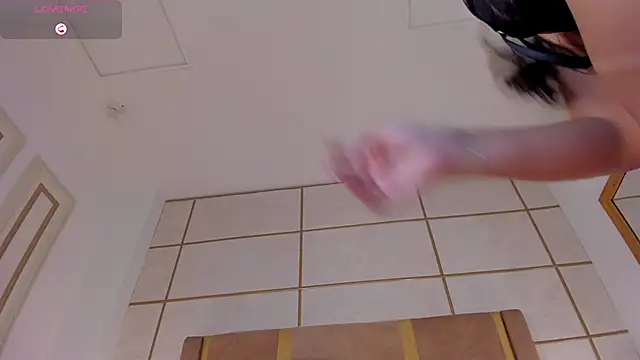 lyrabellini's cam snapshot