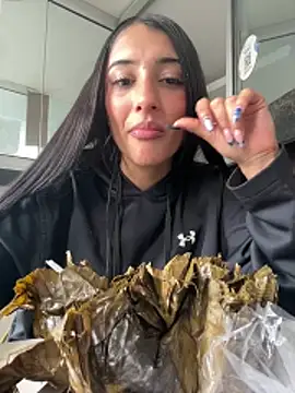 lya__brown's cam snapshot