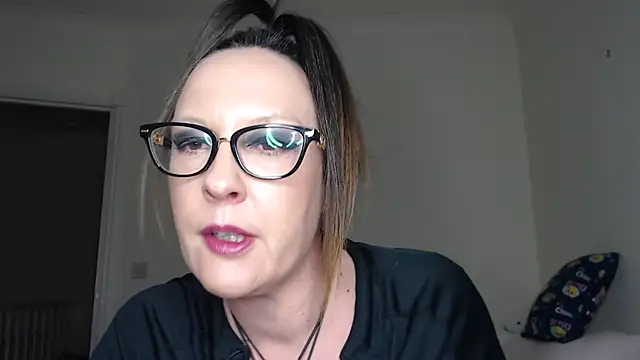 Humiliatrixxxx's cam snapshot