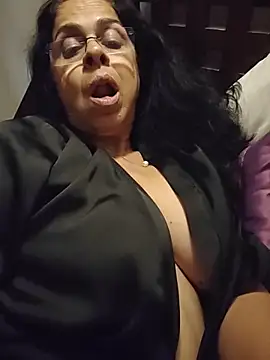 NakedMILFx's cam snapshot