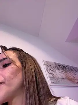 -Alisa's cam snapshot