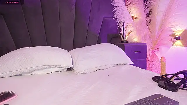 SalomeeHott_'s cam snapshot