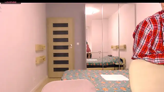 Javelinka's cam snapshot