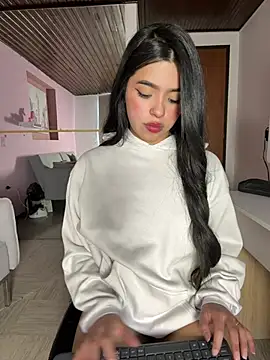 LunaMoore_Pink's cam snapshot