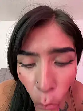 nicky_angelyc's cam snapshot