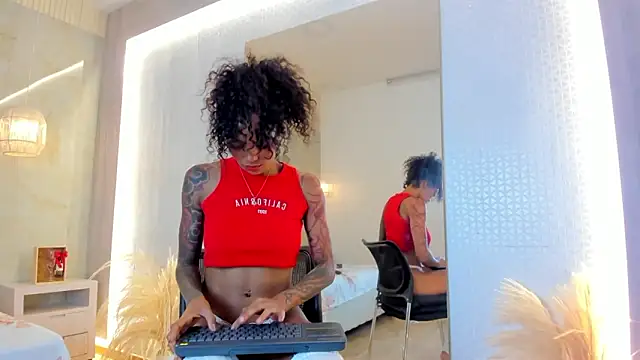 LizStorm_'s cam snapshot