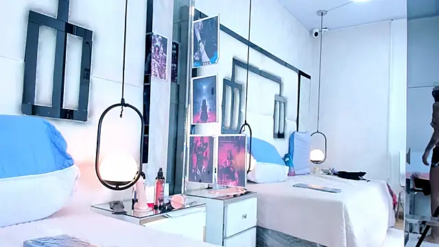 Mysticsiren1's cam snapshot