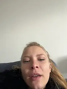 AnastasiaAniess live sex cam