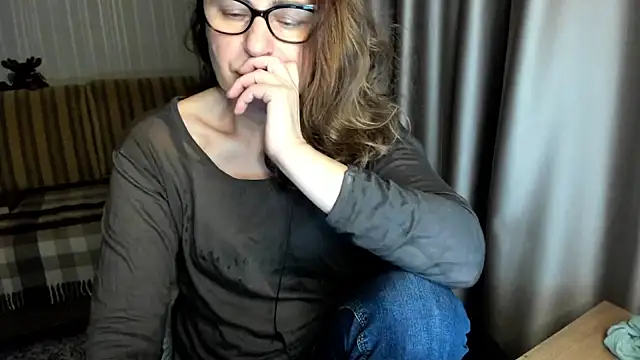 lauraoven's cam snapshot