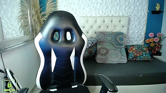 NathaliaSweet_11's cam snapshot