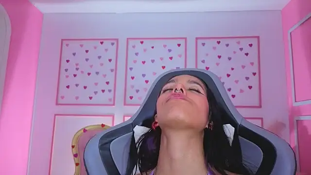 stephania_t's cam snapshot