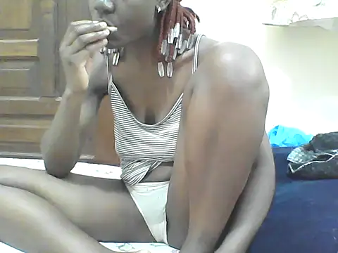 Ebony_Sweetcandy's cam snapshot