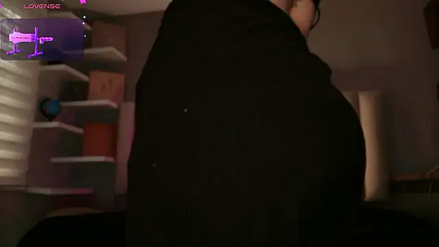 Megan_mooree_'s cam snapshot