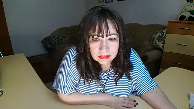 Lucretia_Goldi_'s cam snapshot