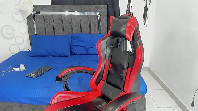 Bella_Blanca's cam snapshot