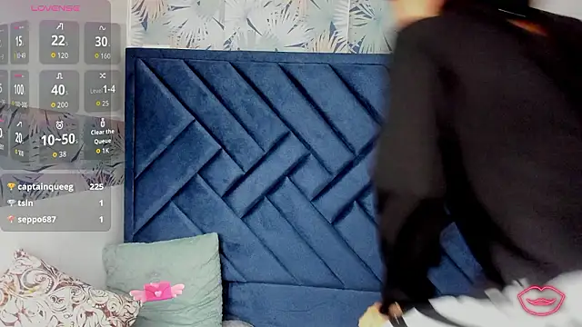 Valery_More__'s cam snapshot