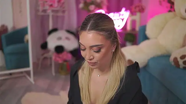 NadyaBlue's cam snapshot