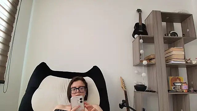 Hannah______'s cam snapshot