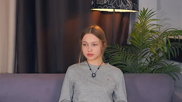 MitzieKeizer's cam snapshot