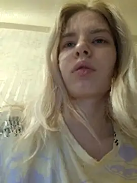 EsterSteele's cam snapshot