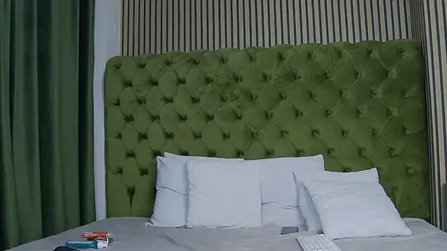 LunaHart's cam snapshot