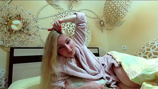 Yourrealgirl's cam snapshot