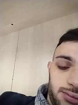 Francescodicristina44's cam snapshot