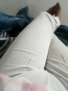 aishwarya_sunkisser's cam snapshot