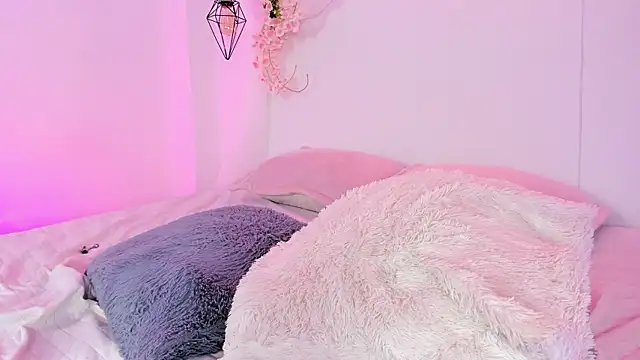 eimi_rosse18's cam snapshot