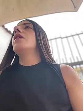 ElectraPink_'s cam snapshot