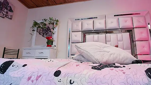 Yelena_mutiz's cam snapshot