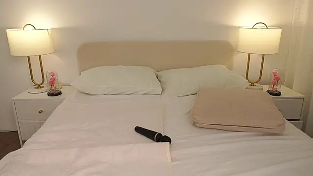 Peopleneedlove144 live sex cam