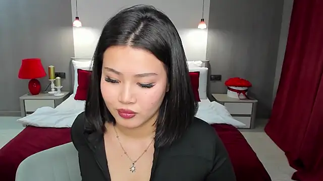 Brunette_Charm live sex cam