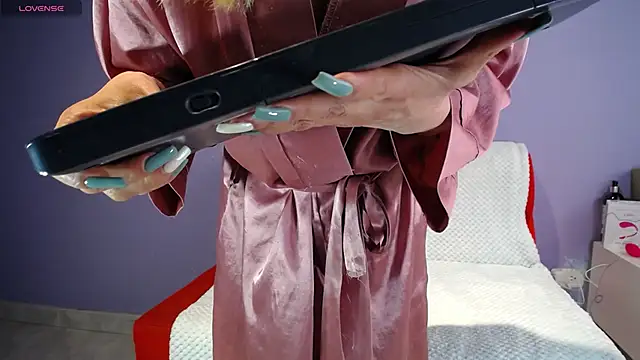 sophia_ny's cam snapshot