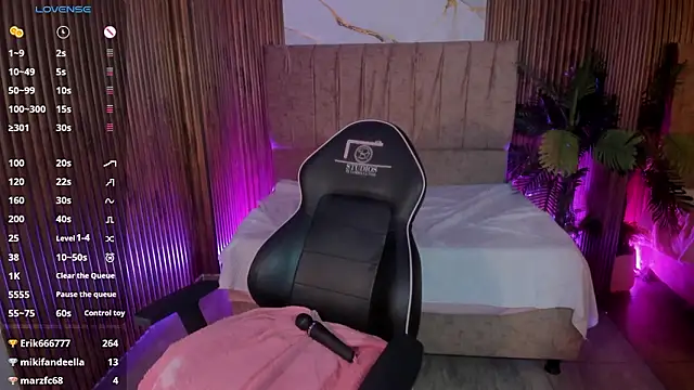 juanita_tay's cam snapshot