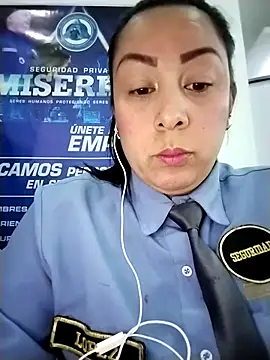 CRISTAL__11's cam snapshot