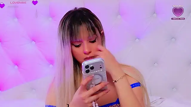 AriannaSins live sex cam