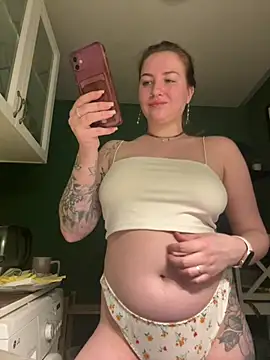 MayaMystic's cam snapshot