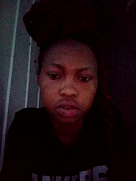 Sweethoneypot25's cam snapshot