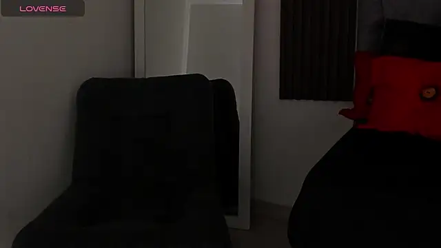 anierouse__'s cam snapshot