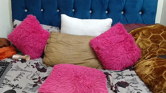 SexyLadyBoosxx's cam snapshot