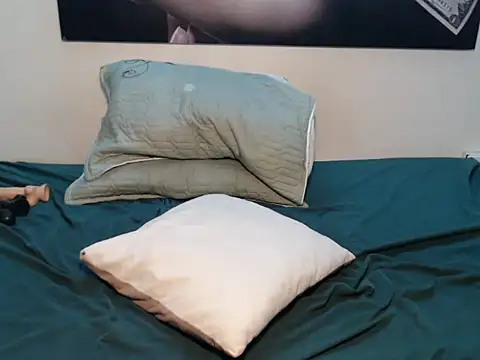 karen-001's cam snapshot