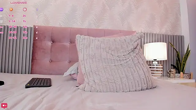 Sally_Azmani_'s cam snapshot