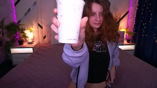 CuteeFoxy's cam snapshot