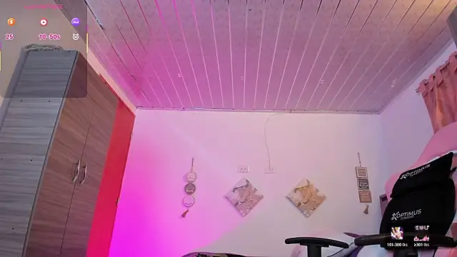 Kayla_foxxy's cam snapshot