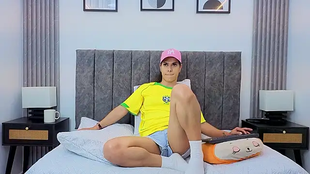 Luciana_Ortiz1's cam snapshot