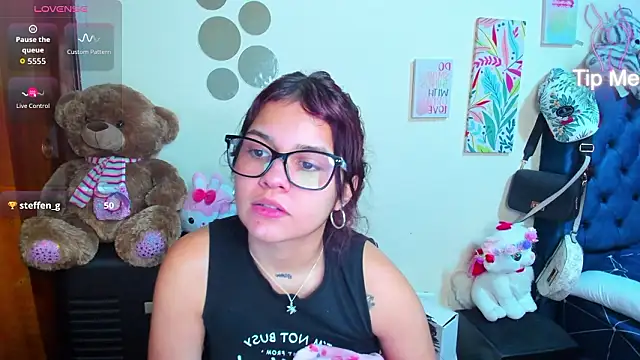 Ema__Luna's cam snapshot