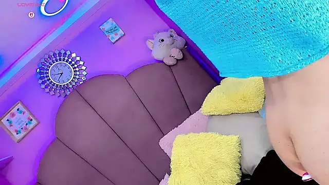 AlissonDannae777 live sex cam