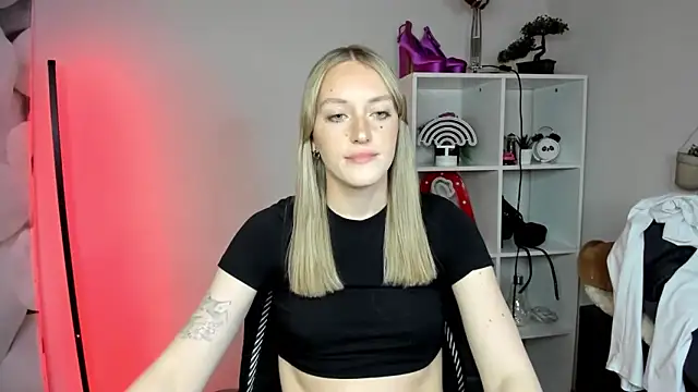 EvelynBlond's cam snapshot