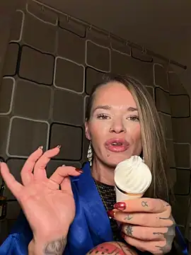 vinique99's cam snapshot